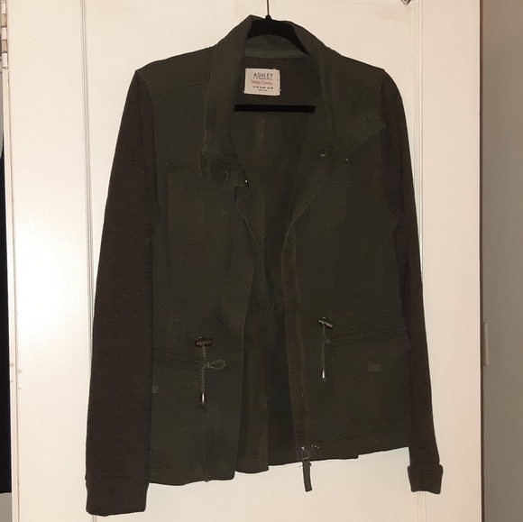 Multi fabric Utility Jacket. - Picture 9 of 12